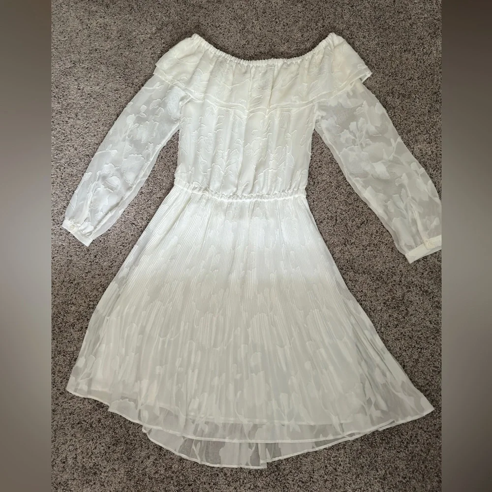 Michael Kors White Off The Shoulder Flowy Dress